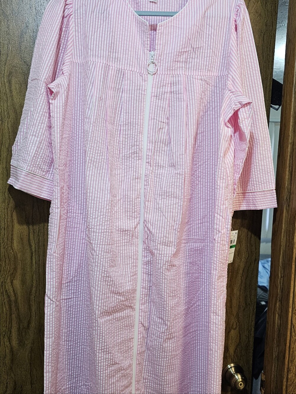 NWT Miss Elaine Pink Striped Seersucker Zip Front Long Robe L